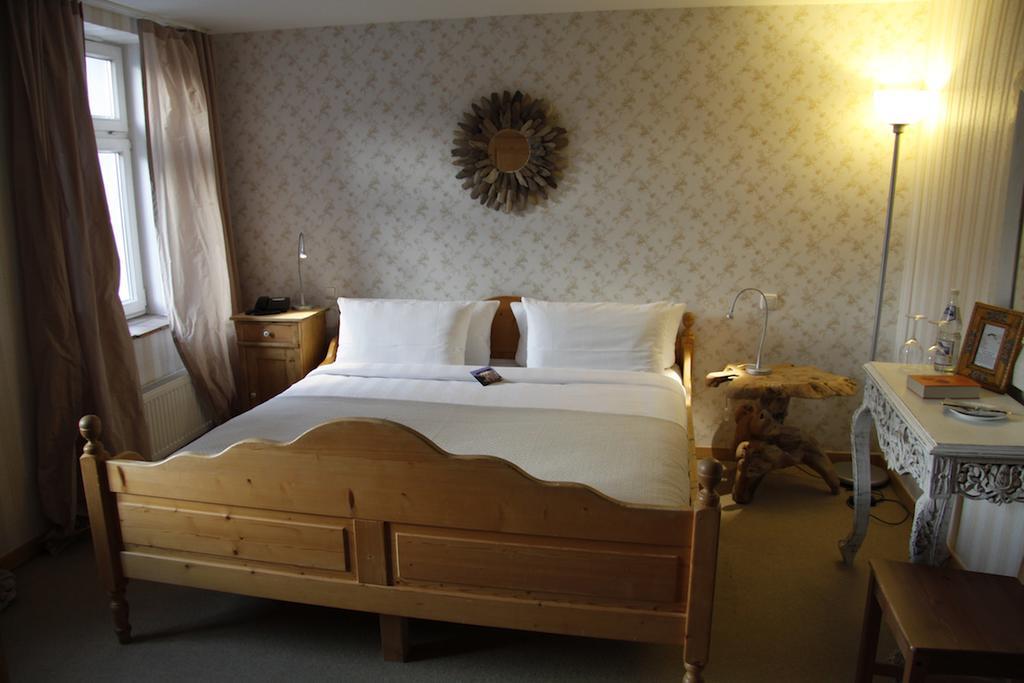 Zur Ewigen Lampe Romantisches Landhotel & Restaurant Nideggen Zewnętrze zdjęcie