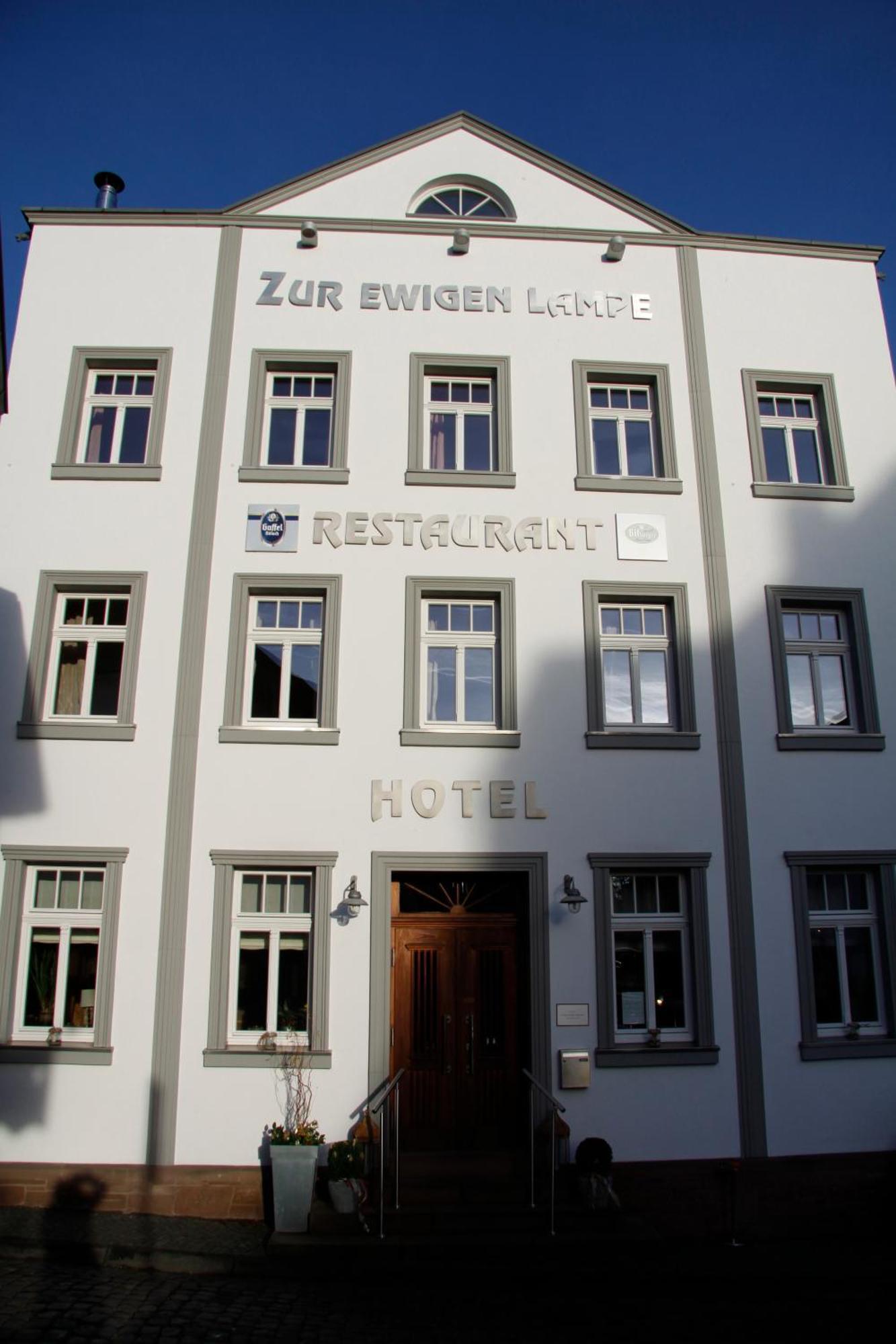 Zur Ewigen Lampe Romantisches Landhotel & Restaurant Nideggen Zewnętrze zdjęcie